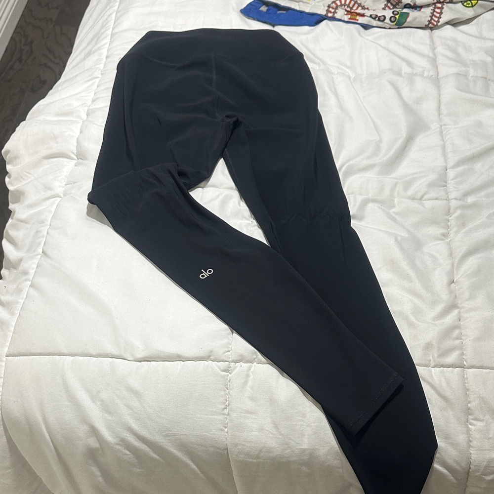 ALO Yoga women  Black Leggings